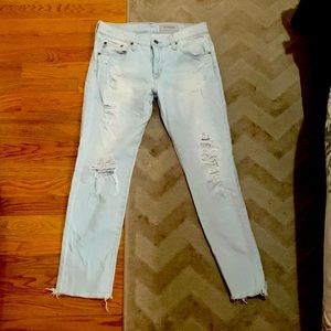 AG AG-ED DENIM ADRIANO GOLDSCHMIED light rinse size 27 crop low rise torn Jean